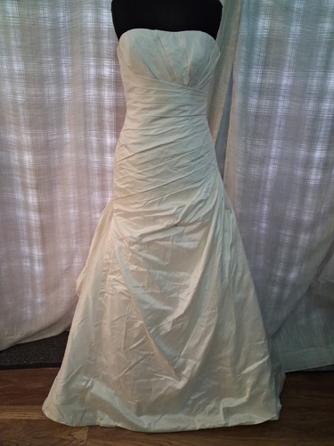 Wedding dress size ivory - size, 8