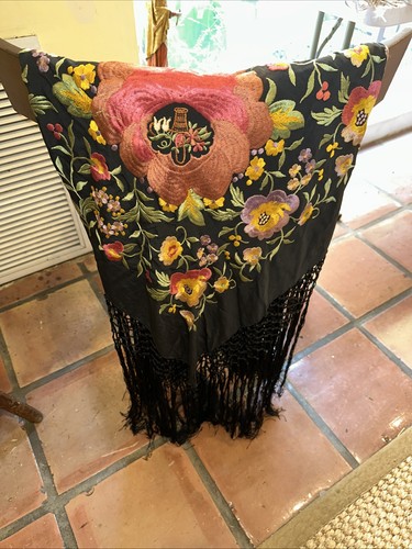 Vintage silk embroidered piano - silk,