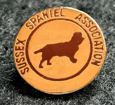 SUSSEX SPANIEL ASSOCIATION GOLD TONE PIN BADGE