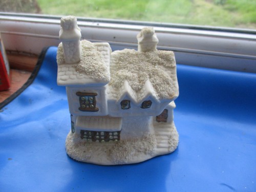 Old cottage tea - , candle