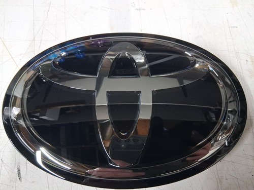 Toyota hilux adas grill badge - grill,