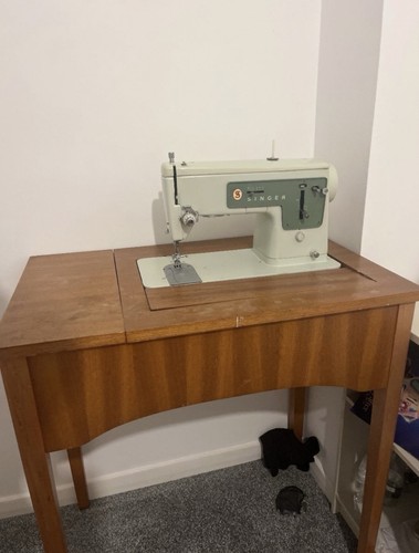 Singer sewing machine - singer,