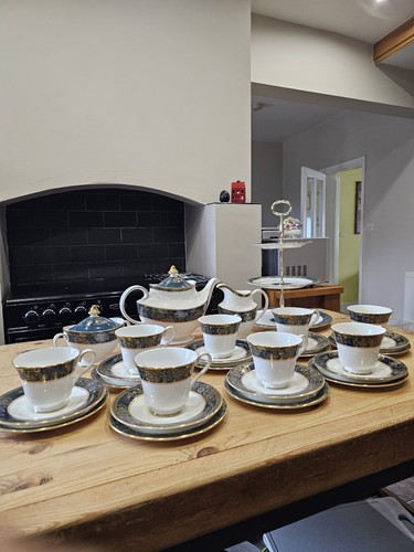 Royal doulton tea set for - royal, 8
