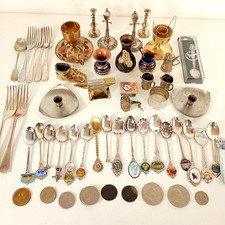 Small Metalware Items & Curios