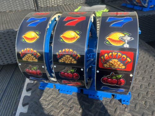 Fruit machine reels off pot - machine,