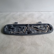 BMW 3 SERIES E46 95-01 SALOON COUPE Tool Kit Tray 71111094910 