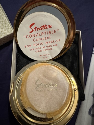 Stratton vintage ladies powder - vintage,