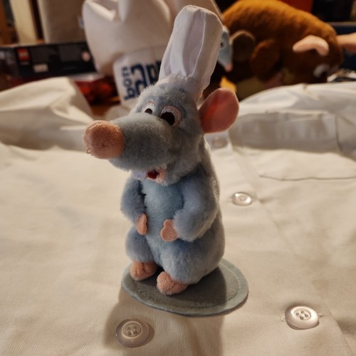Disney ratatouille chef remy - ratatouille,