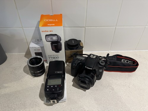 Canon 70d with 50mm and - , flash