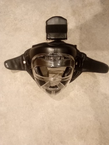 Visor head guard helmet - , for