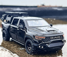 Alloy pickup truck model - 1:32,