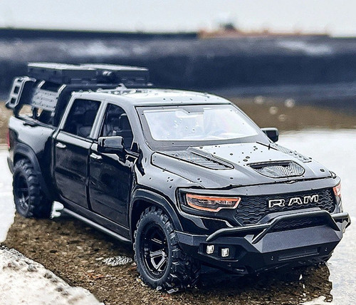Alloy pickup truck model - 1:32,
