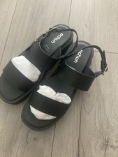 SCHUH NEW BLACK SANDALS SIZE 7