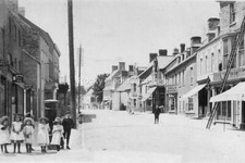 Drt-95 Bear Hotel, Main Street, Cowbridge, Glamorgan, Wales. Photo