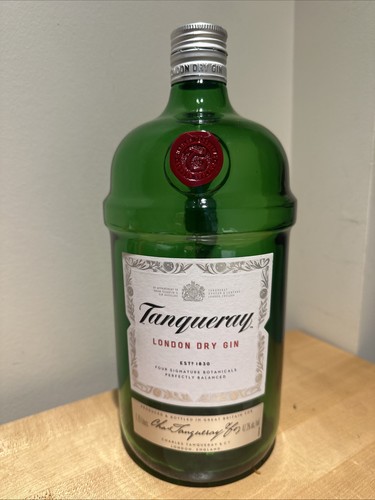 Empty bottle tanqueray - empty,