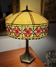 Beautiful Tiffany Table Lamp