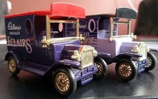 Lledo - Pair of Cadbury's Chocolate Eclair Vans - 2pk.