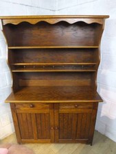 MEDIUM OAK VENEER DUTCH STYLE DRESSER, 2 DRAWERS OVER CUPBOARD