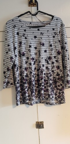 Maine ladies floral top size - ,