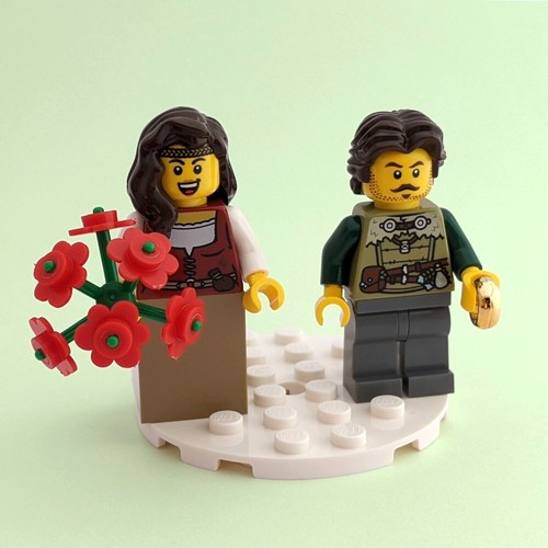 Lego medieval bride groom - bride,