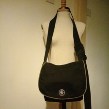 Crumpler camera Budgie