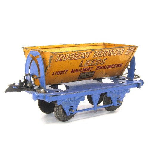 Hornby gauge side - o, tipping