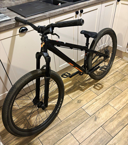 Labomba large dirt jump - gt,