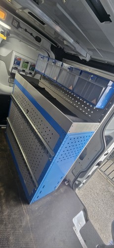 Vauxhall vivaro ford transit - vivaro/,