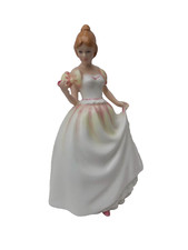 ROYAL DOULTON FIGURINE  VANITY
