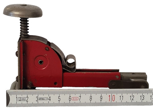 Vanguard type stapler - type,
