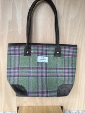 EARTH SQUARED EDINBURGH PEBBE
