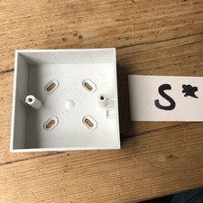  1Gang PVC 20mm Conduit Knock Out Pattress Surface Box Single new old stock