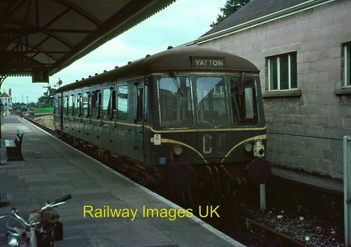 Railway photo clevedon train - -,