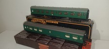 OO gauge NEAR MINT 2x Hornby
