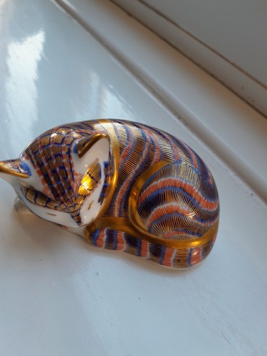 Royal crown derby bone china - royal,