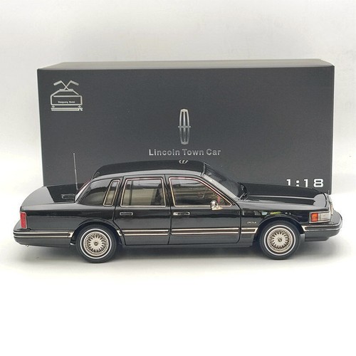 Lincoln towncar v8 - lincoln,