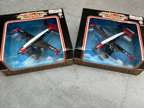 Motormax famous fighters - x2,
