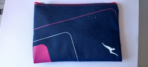 Qantas amenity kit - amenity,