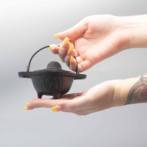 Cast iron cauldron pentagram - iron,