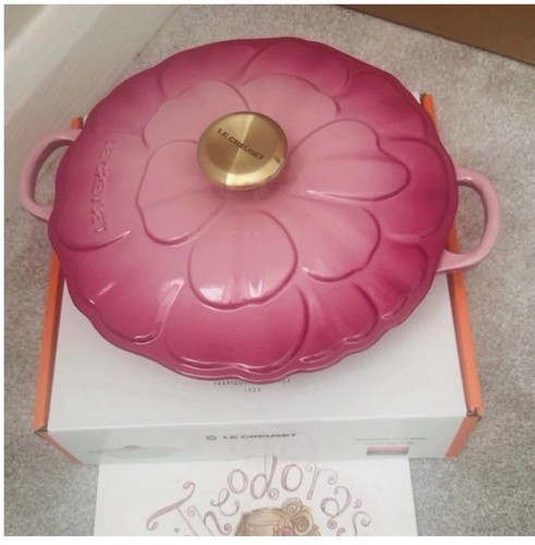 Creuset signature petal - le,