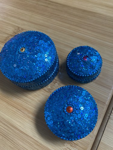 Small round tin glittery - tin,