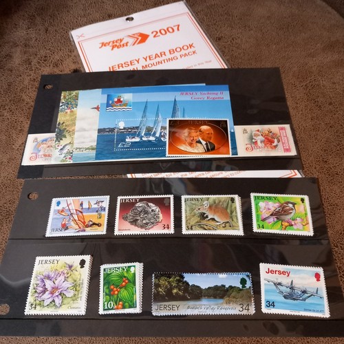 Jersey stamp yearbook 2007 - gb,