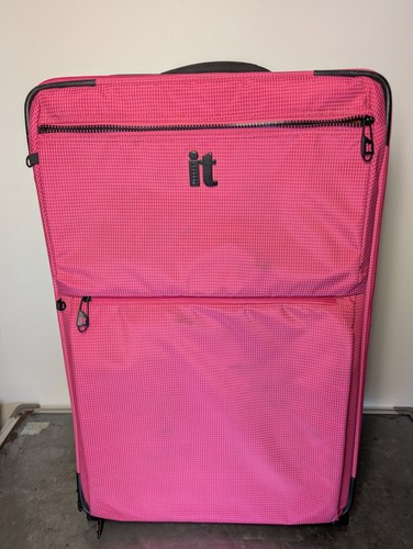 Pink luggage world s - it, world's