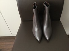 Ruth Langsford Platform