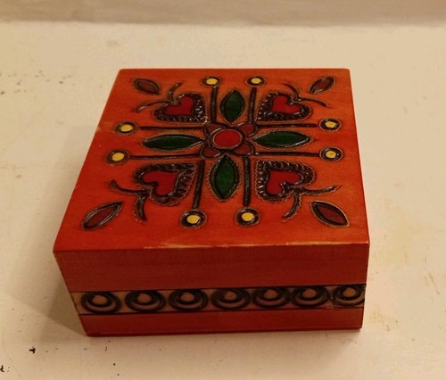 Small wooden jewellery trinket - small,