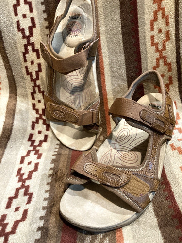 Earth spirit women - spirit, leather