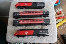 HORNBY VIRGIN LOCOMOTIVE SET