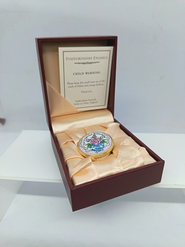 Staffordshire enamels pill box - pill,