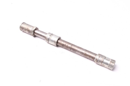 Front axle thru - front,