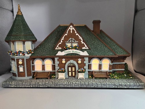 Hawthorne village 2005 emerald - 2005,
